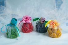 Charger l&#39;image dans la galerie, Bougie &quot;Lotus&quot;
