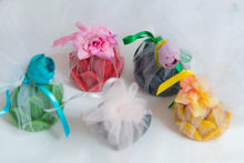 Charger l&#39;image dans la galerie, Cadeau de mariage&quot; Lotus&quot;
